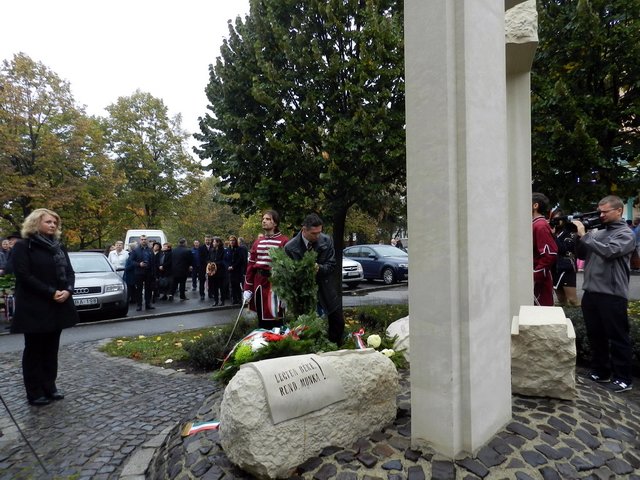 56-ra emlékeztünk 25